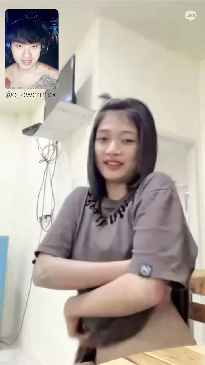 โชว์หี แหกหี เบ็ดหี เงี่ยนหี เขี่ยหี